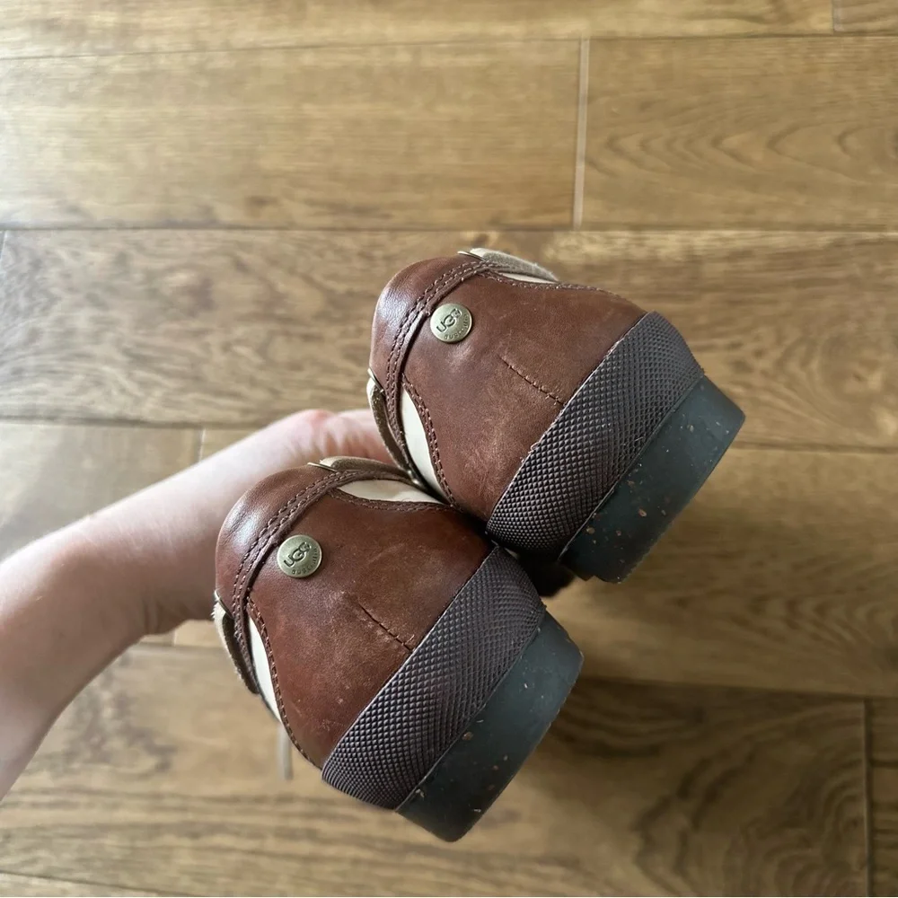 UGG Ashdale Duck Shoes Sz 10